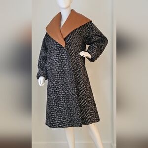 JW ANDERSON‎ Women's Black and White Shawl Collar Waddled Coat. Sz 2